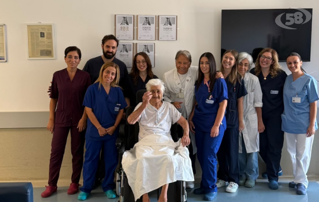 Grave ictus a 95 anni: operata e salvata all’Azienda Moscati