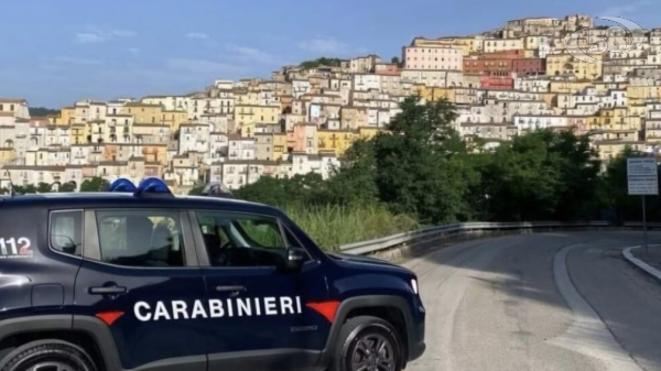 Aggredisce l’ex compagna: fermato per tentato femminicidio