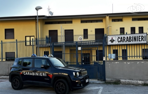 Occupano abitazione, i Carabinieri intervengono e la liberano