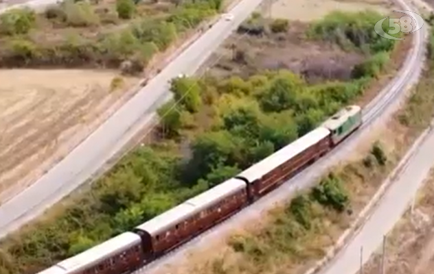Treni storici, 35 convogli d'epoca alla scoperta dei borghi campani/VIDEO