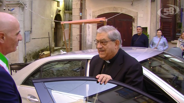 Taurasi accoglie il cardinale Crescenzio Sepe: fede, speranza e valorizzazione del territorio