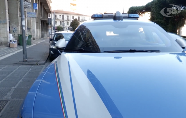 Ordigno ad Avellino, si cerca un uomo col cappuccio