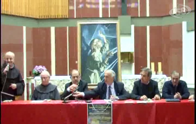 ''Nacque al mondo un sole'', ecco il libro di Savino su San Francesco/Video