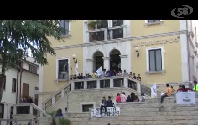 Fontanarosa, vittoria ''bulgara'' per Petroccione: la festa in piazza/VIDEO