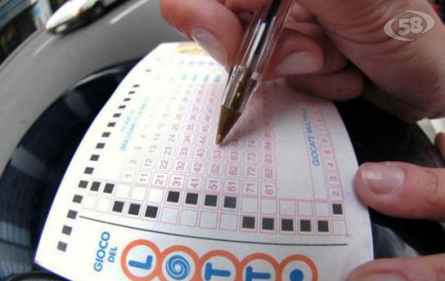 Mirabella Eclano, con un euro ne vince 30 mila