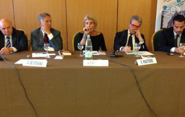 L'eredità di Manganelli ''uomo di Stato'': il ricordo della moglie/VIDEO