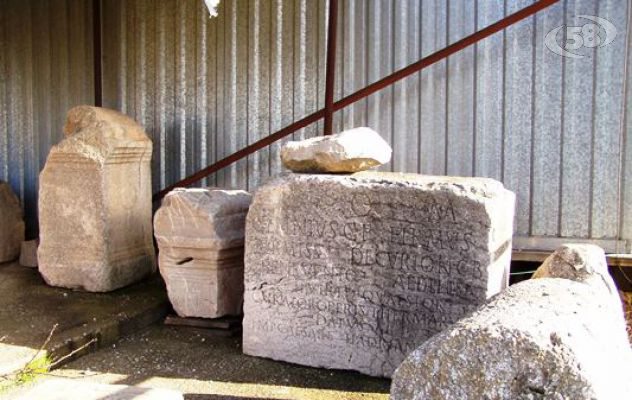 Ariano, il lapidarium di Aequm Tuticum arriva in Villa Comunale/VIDEO