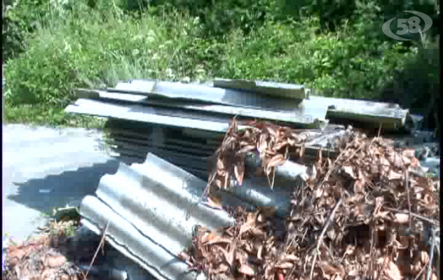 VIDEO/Amianto abbandonato a San Nicola Baronia: l'allarme del sindaco/INTERVISTA