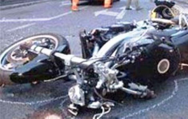 Si schianta a bordo della moto: arianese trasportato all'Ospedale di Foggia