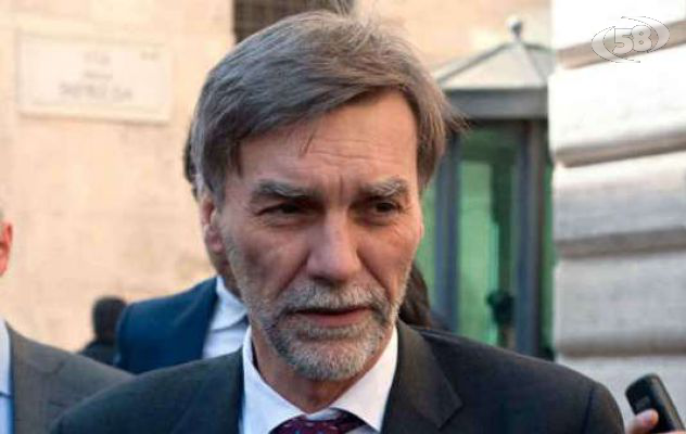 Avellino, il Ministro Delrio presenta legge sulle province al convegno Pd