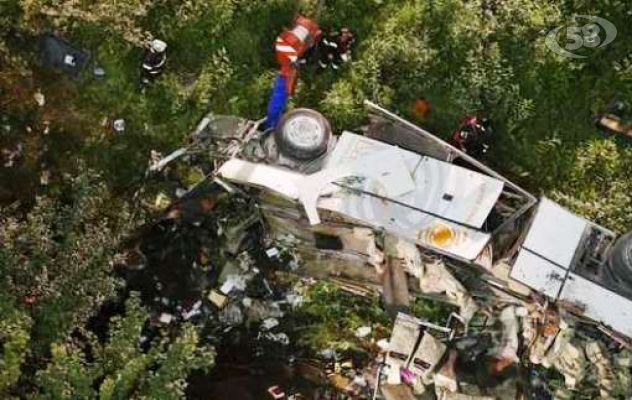 Strage del bus, la difesa di Autostrade per l'Italia: "l'amministratore delegato non ha responsabilità"