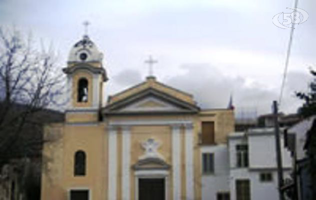 Baiano, omicidio davanti alla Chiesa: commerciante freddato da diversi proiettili