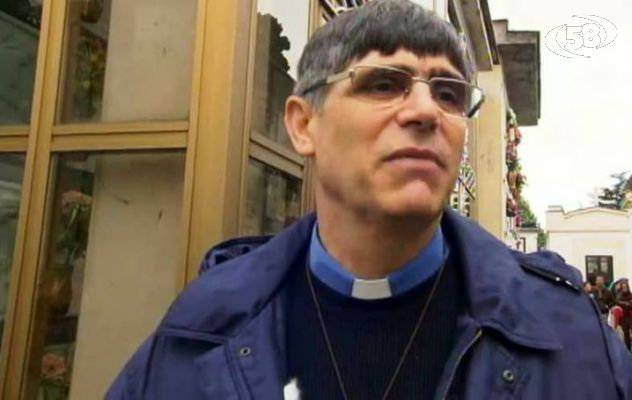 Terra dei fuochi, parla Don Patriciello a Canale 58: "Renzi venga qui''