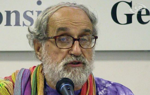 Solidarietà, la Fondazione Ambrosini di Venticano a Salerno con Padre Zanotelli/VIDEO