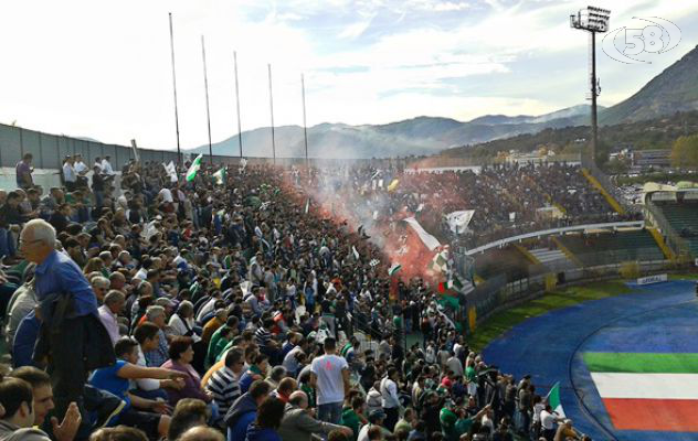 Avellino-Crotone, i lupi rivogliono il successo