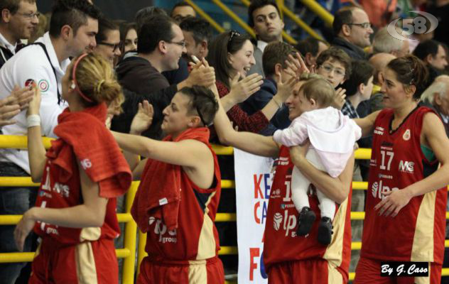 Basket, Ariano mostra gli artigli e ferma Brindisi/VIDEOCRONACA