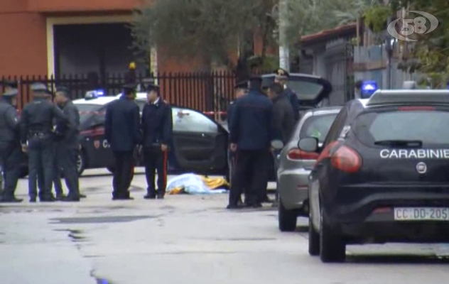 Sperone, agguato in centro/VIDEO. Pioggia di fuoco su un imprenditore. Indaga l'Antimafia