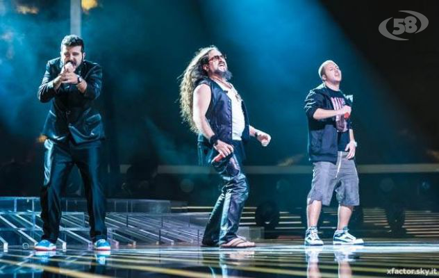 X-Factor, l'Irpinia tifa ''Ape Escape'':  si va in finale/VIDEO