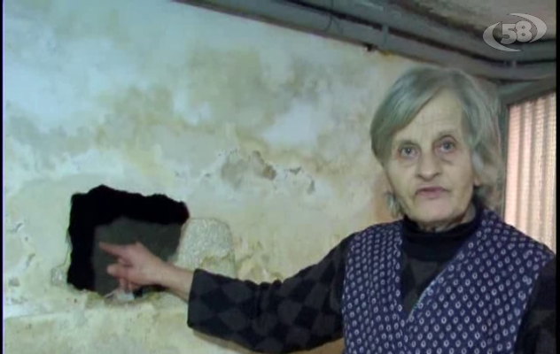 Vivere tra i liquami fognari: accade a Casalbore/VIDEO