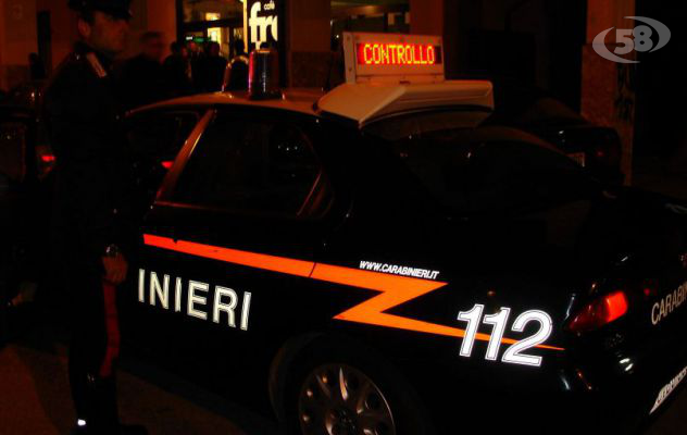 Ariano, controlli a tappeto dei carabinieri. A Grottaminarda 39enne maltrattava i genitori per soldi