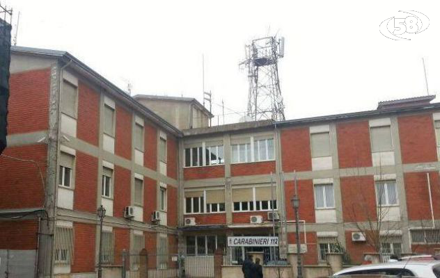 Ariano in piazza contro il trasferimento della Caserma