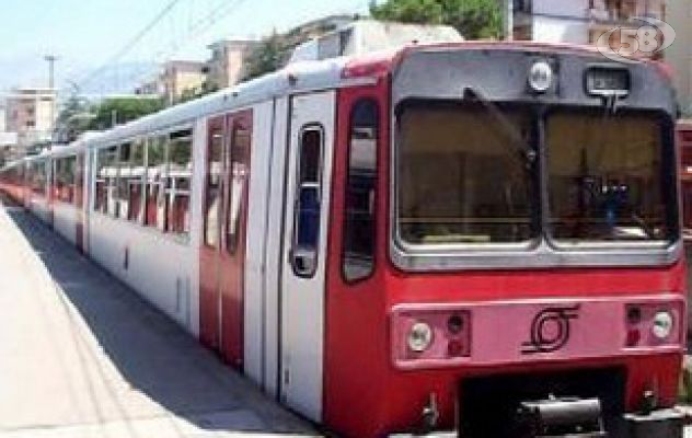 E' salvo il neonato trovato sulla Circumvesuviana a Baiano