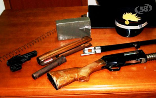 Droga e armi clandestine, arrestato pregiudicato