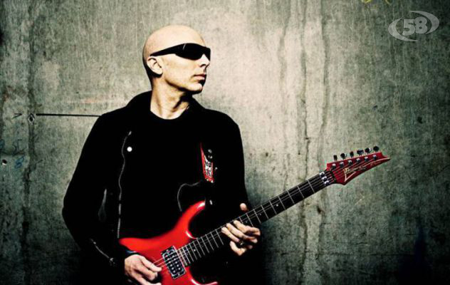 Joe Satriani, in arrivo l'autobiografia e il box set con tutti i CD