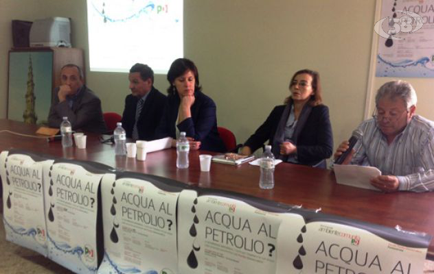 Petrolio, incontro a Fontanarosa: "Governo può sospendere le esplorazioni"/VIDEO