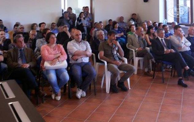 Ex Irisbus, assemblea a Flumeri con sindacati e amministratori: ''La vertenza inizia ora''VIDEO