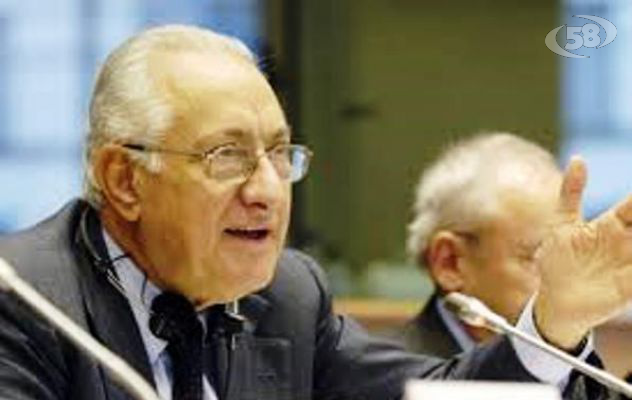 Riforma della Costituzione, nasce il comitato del no: Gargani presidente