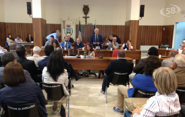 Ato rifiuti, spallata alle larghe intese: salta l'assemblea. Ira di Foti/VIDEO/INTERVISTE