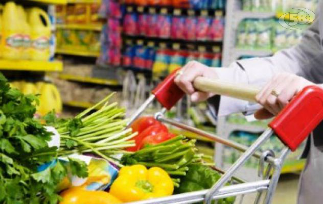 Cala la spesa alimentare. Si salvano solo i discount. L'allarme della Coldiretti