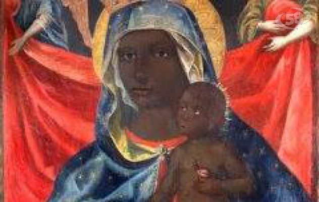 Al via i festeggiamenti in onore di Maria Santissima di Carpignano: la vestizione/VIDEO