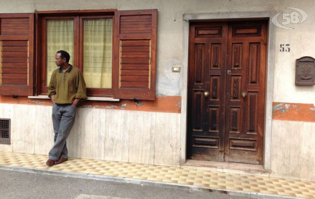 Rifugiati, dossier della Cgil denuncia condizioni di vita degli immigrati