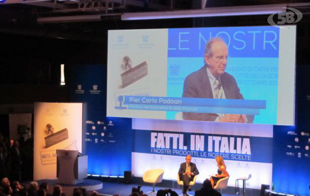 Giovani industriali riuniti a Napoli, monito a Padoan: ''Bene gli sgravi, ora investimenti''