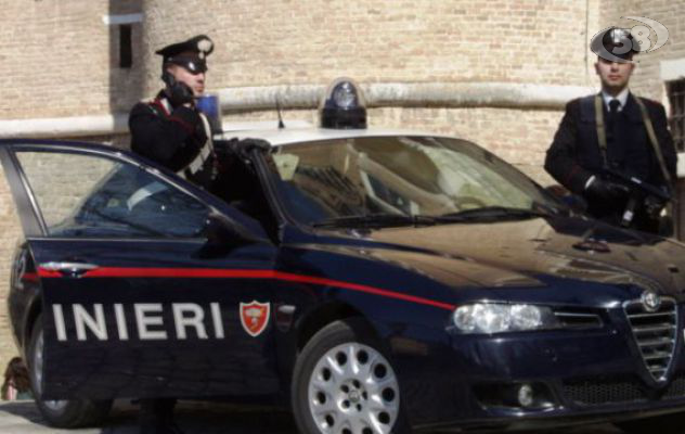 Rissa tra rivali in amore, tre in manette