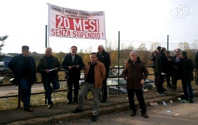 Renzi in Irpinia, le voci della protesta/SPECIALE. Il silenzio del Premier sulle trivelle