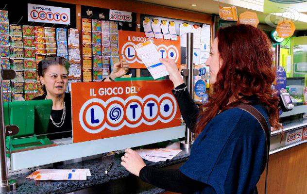 Gioca 3 euro ne vince 127 mila: la fortuna bacia Quadrelle