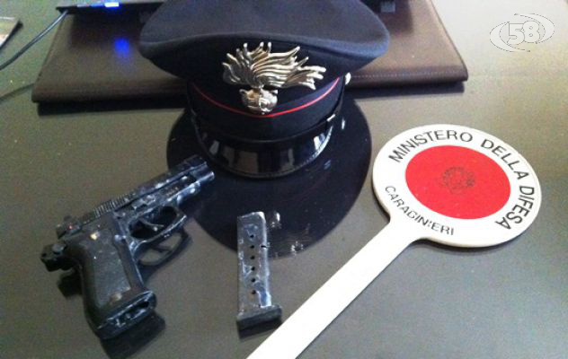 Trovata pistola nelle campagne, indagano i Carabiniei