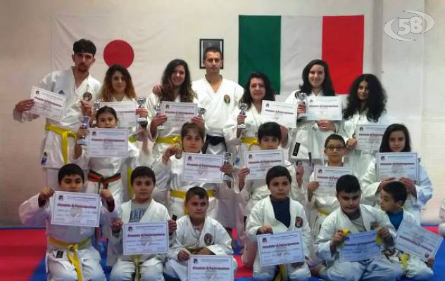 Karate, il gruppo del maestro Pinto sbanca al campionato interregionale wtka