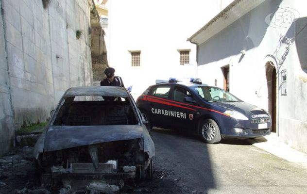 Montella, auto data alla fiamme: individuati due pregiudicati