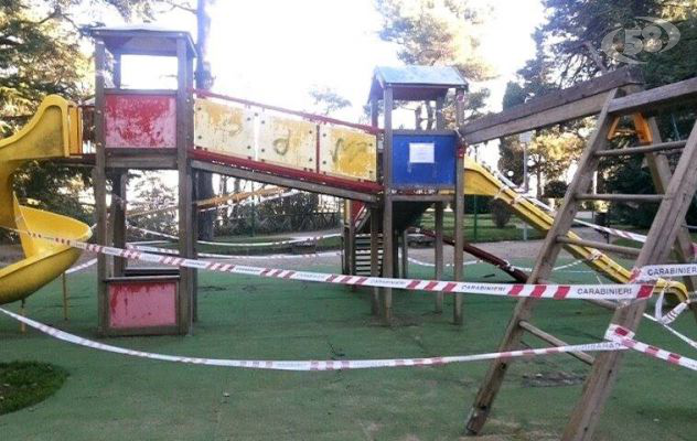 Ariano, sotto sequestro le giostre della Villa Comunale