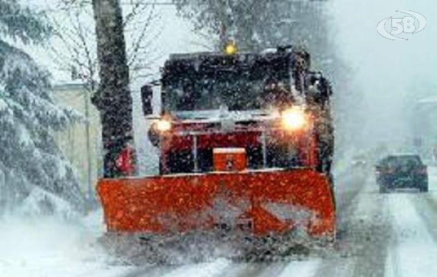 Ariano, scuole chiuse per neve e ghiaccio