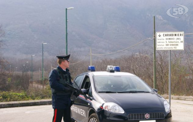 Tentano furto in una scuola, inseguiti e messi in fuga dai Carabinieri