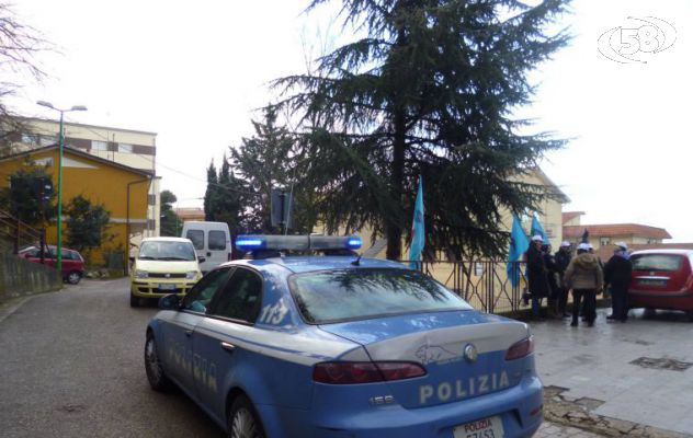 Ariano, da oltre un anno senza stipendio: la protesta delle Osa