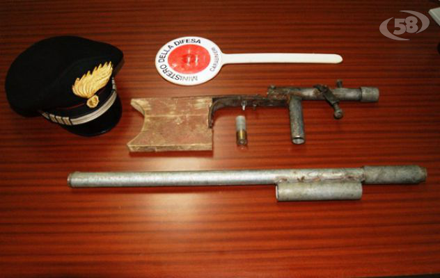 Bracconieri colti in flagrante, sequestrata arma da fuoco artigianale