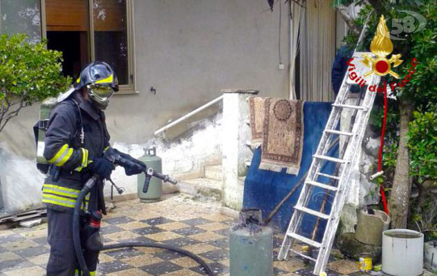 Vallata, in fiamme bombola gpl. Serino, esplosione in casa: 3 feriti