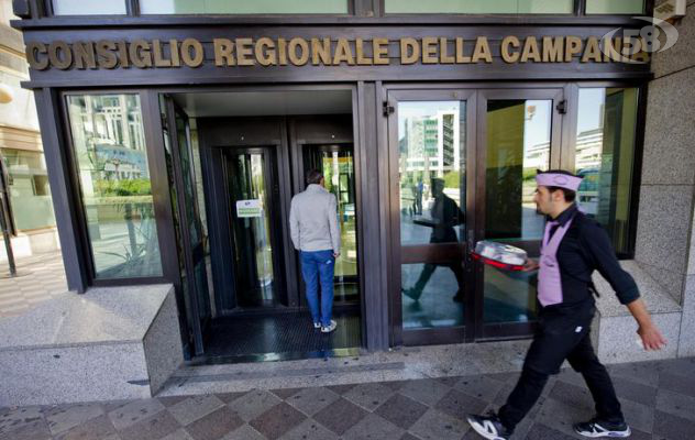 Regionali, tutti contro tutti (e tutti con tutti): l'ora dei trasformisti