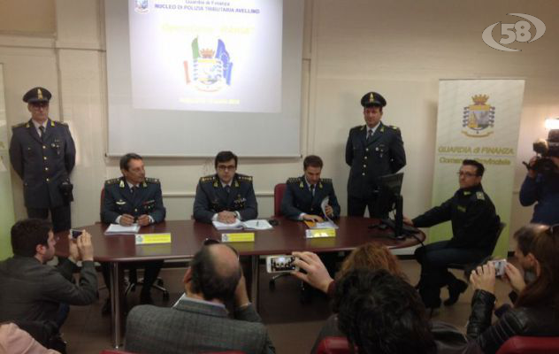 Migliaia di farmaci scaduti, veterinario nei guai